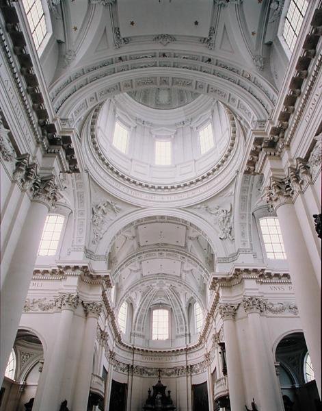 Vista interior de la cúpula de Gaetano Pizzoni