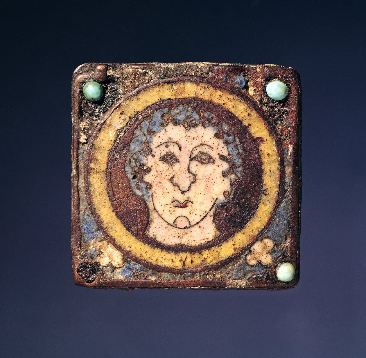 Fíbula con el rostro de un joven de Gallo Roman
