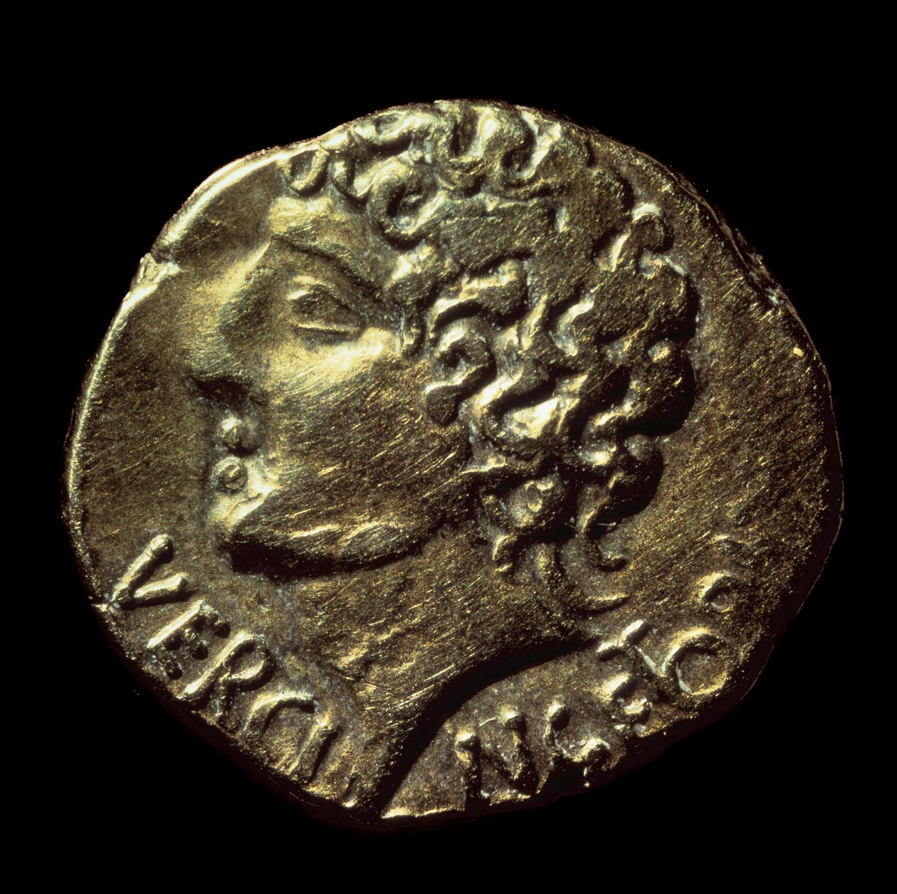 Estatera de oro gala (Arvernos) con la efigie de Vercingétorix (72-46 a.C.) emitida en 52 a.C. París, B.N. de Gaulish Gaulish