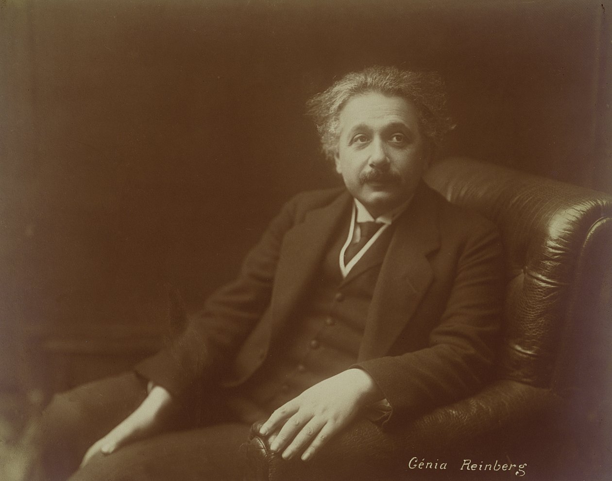 Albert Einstein (1879-1955) posiblemente durante su visita a París en 1922 de Genia Reinberg
