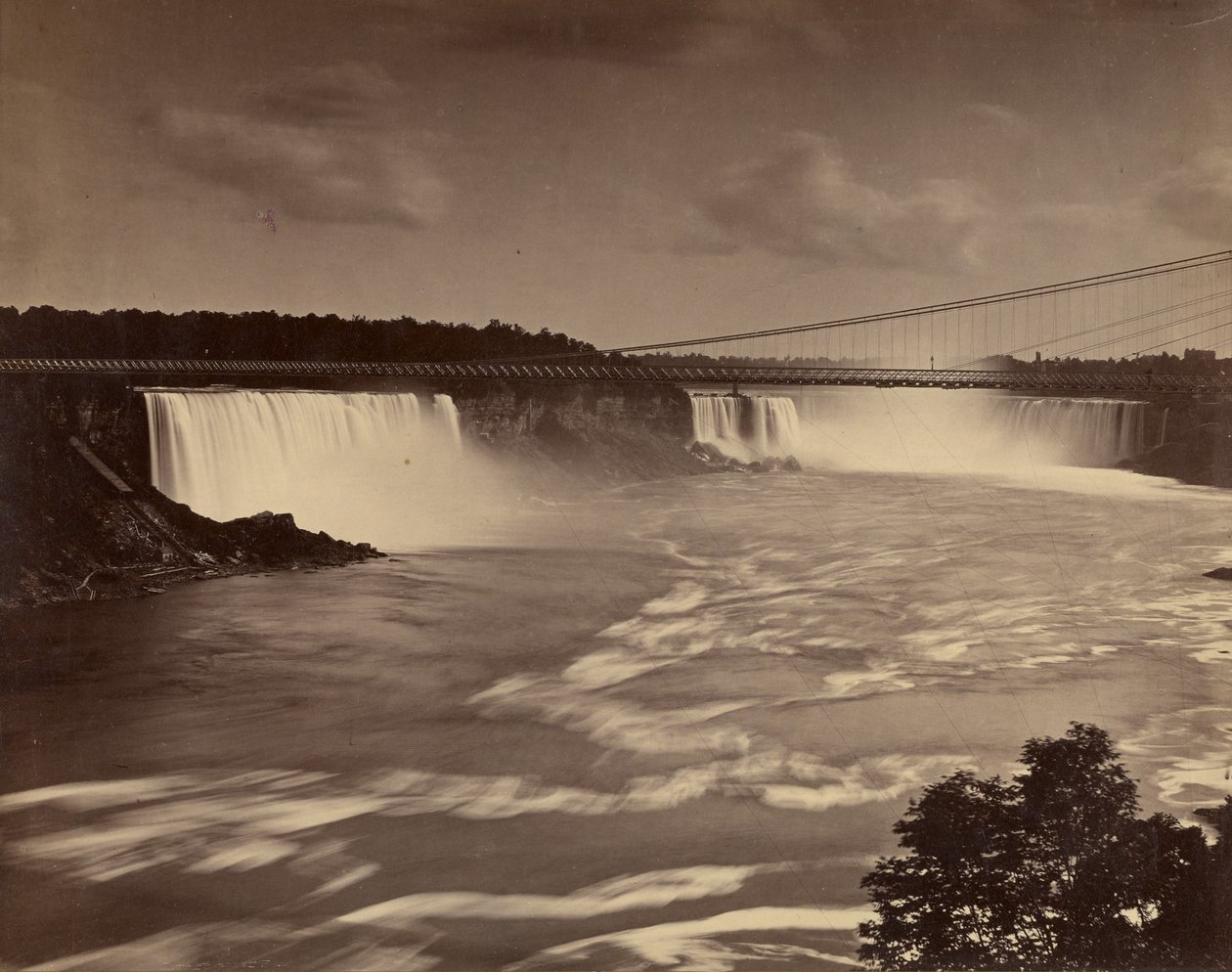 Nuevo puente colgante de George Barker