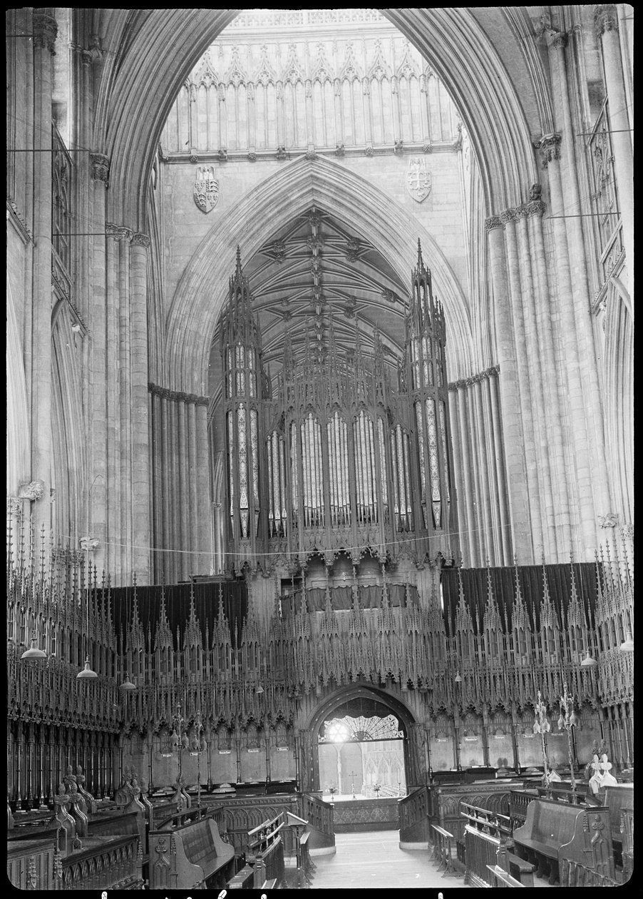 York Minster, Minster Yard, York de George Bernard Wood