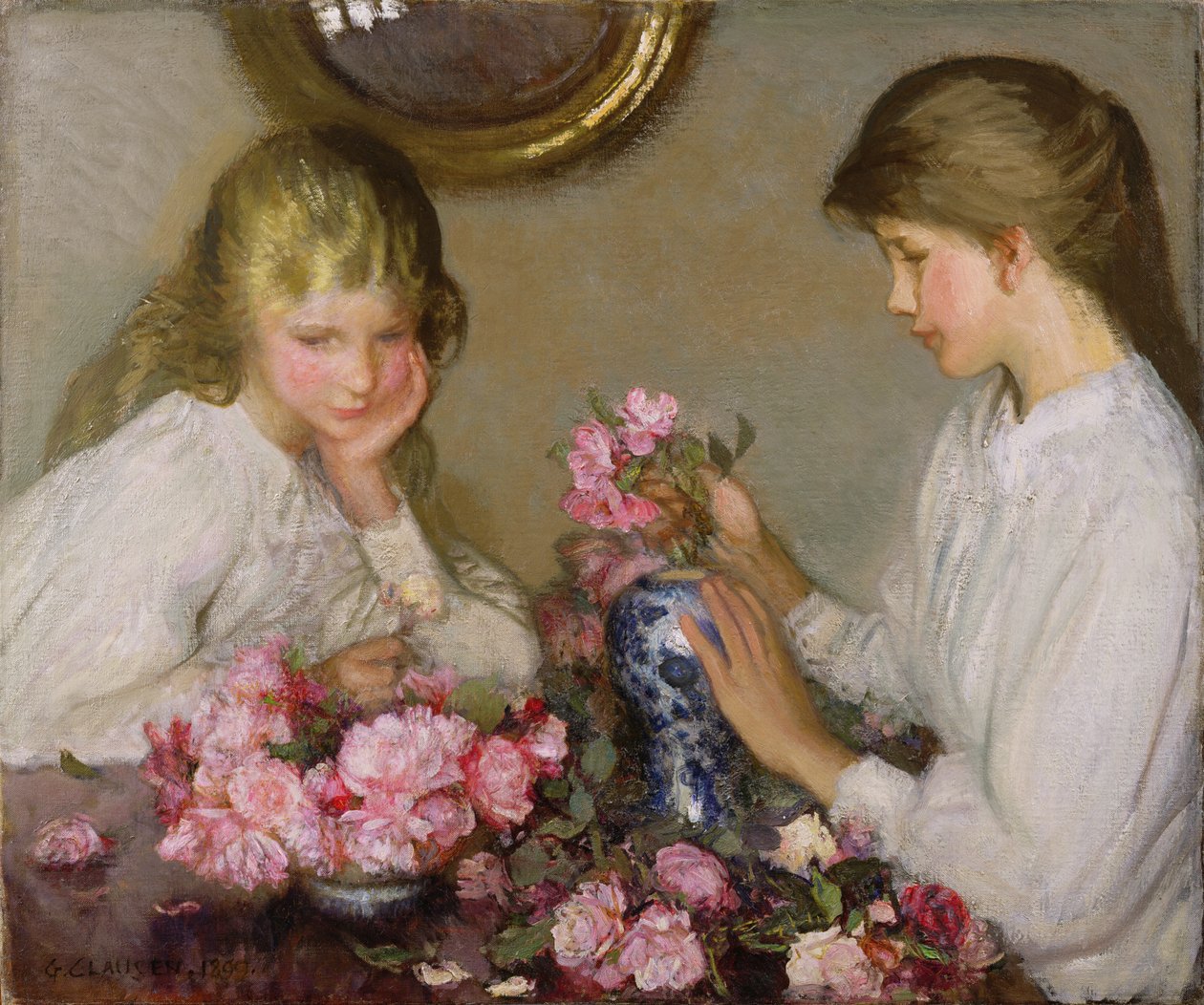 Dos chicas arreglando ramos de George Clausen