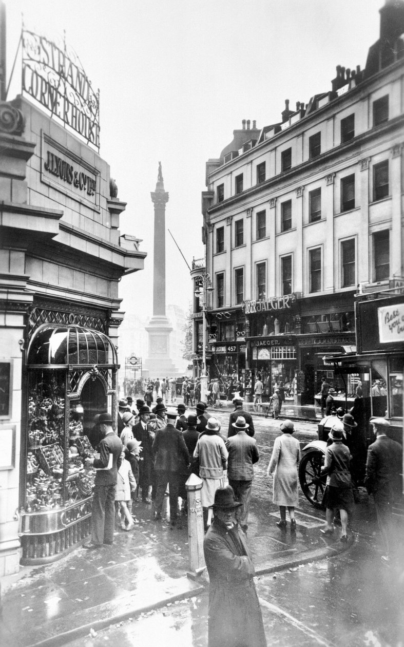 La Columna de Nelson, The Strand y Lyons Cornor House, Westminster, Londres, antes de 1933 de George Davison Reid