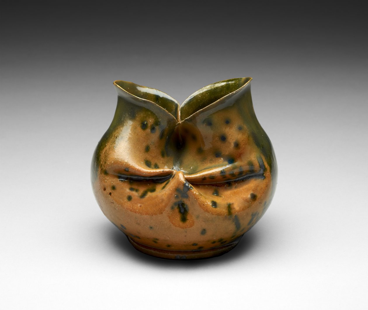 Sin título, c. 1900 de George E. Ohr