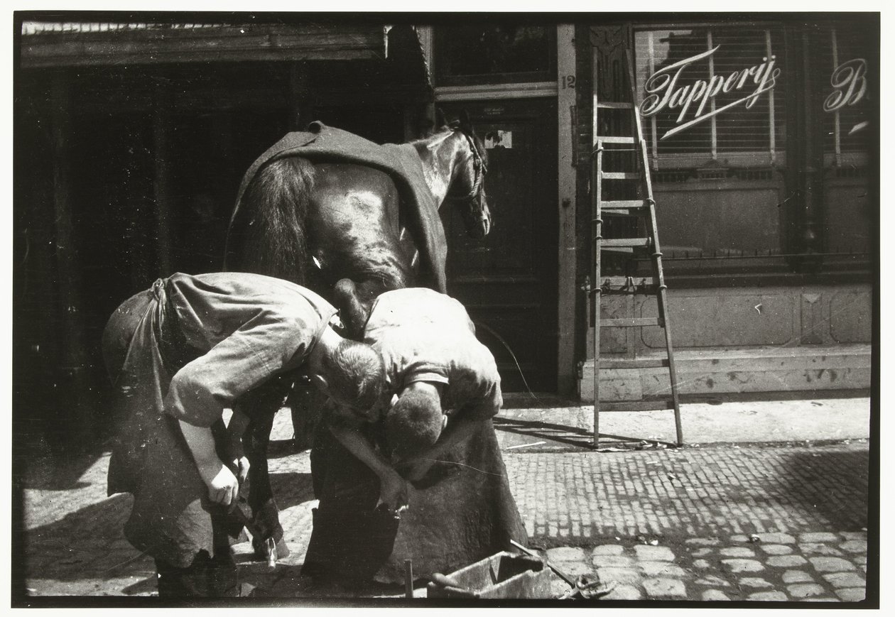 Farrier en el trabajo con un caballo de George Hendrik Breitner