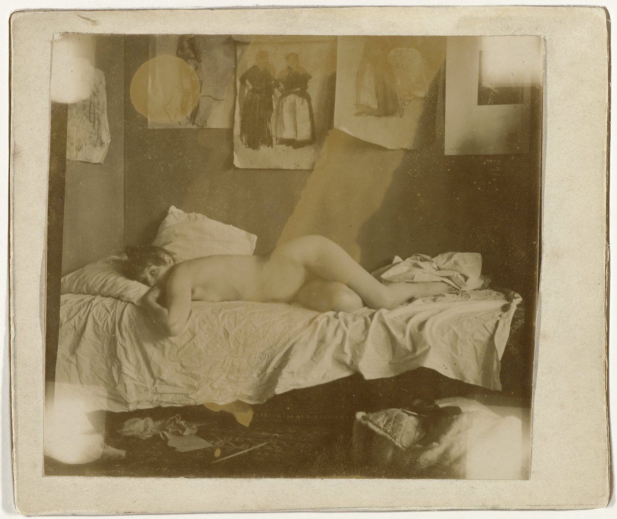 Marie Jordan acostada desnuda en una cama de George Hendrik Breitner