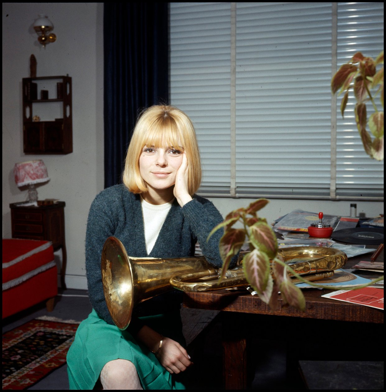 France Gall en casa, París de Bartolome Esteban and studio Murillo