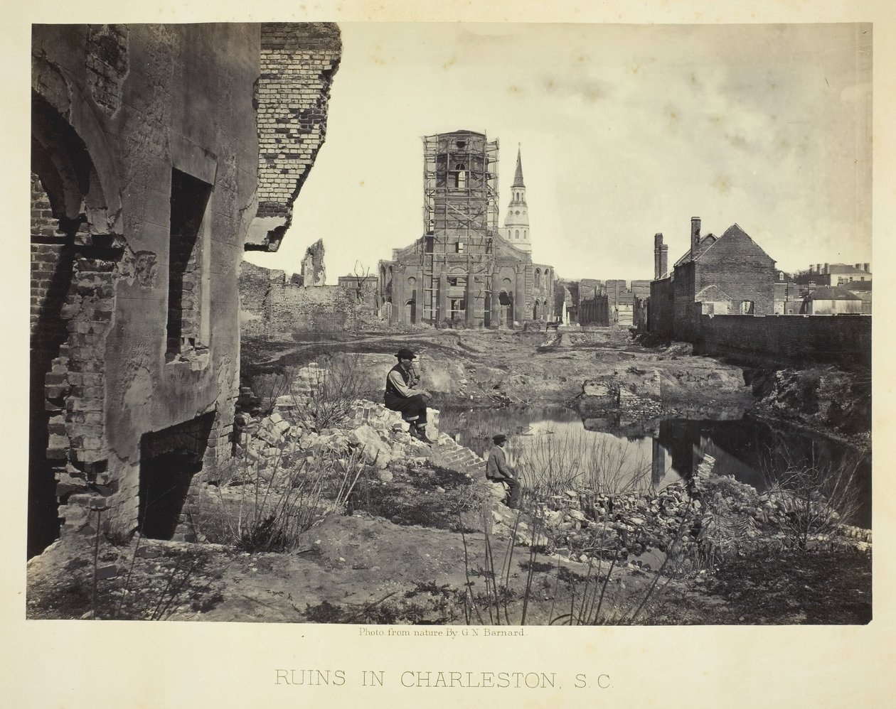 Ruinas en Charleston, S.C., 1865-66 de George N. Barnard