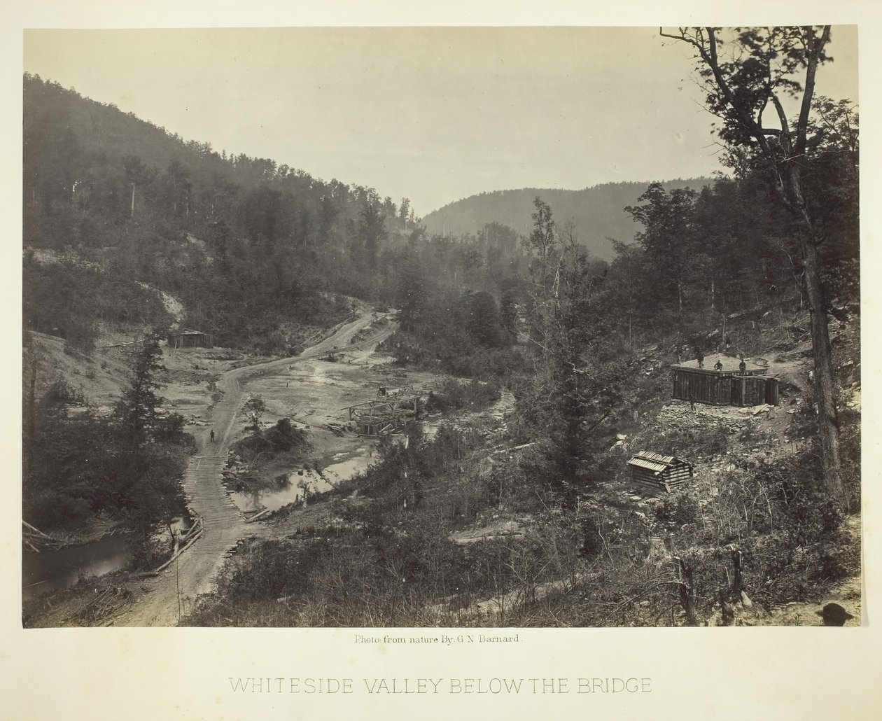 Valle de Whiteside bajo el puente, 1864 de George N. Barnard