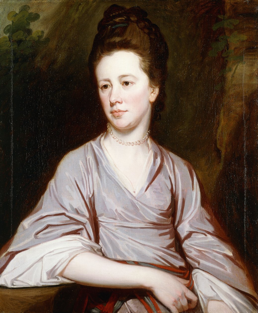 Retrato de la señorita Joan Knatchbull, sentada medio cuerpo, vistiendo un vestido malva y un collar de perlas de George Romney