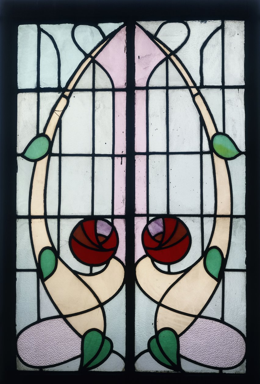 Un panel de vidrio que representa rosas estilizadas de George Walton