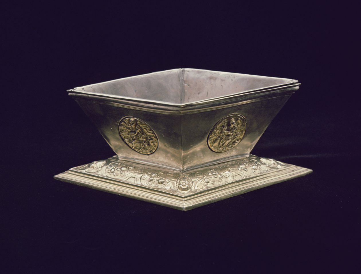 Salero, después de Peter Flotman, Núremberg, 1550 (plata y parcialmente dorado) de German School