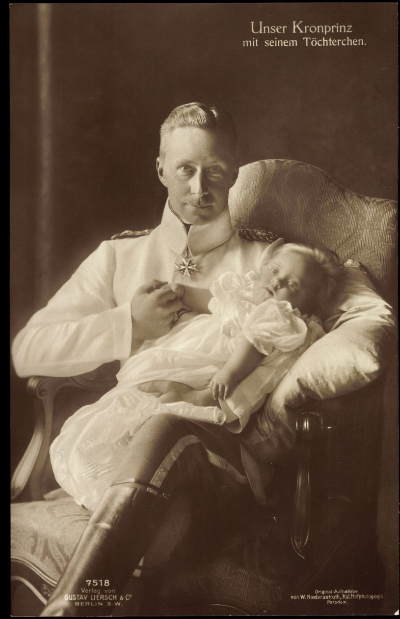 El príncipe heredero Friedrich Wilhelm con su hija, Liersch 7518 de German Photographer