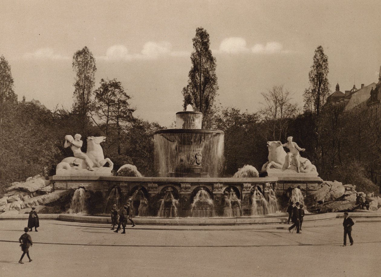 Munchen / Múnich: Wittelsbacher Brunnen (foto en blanco y negro) de German Photographer