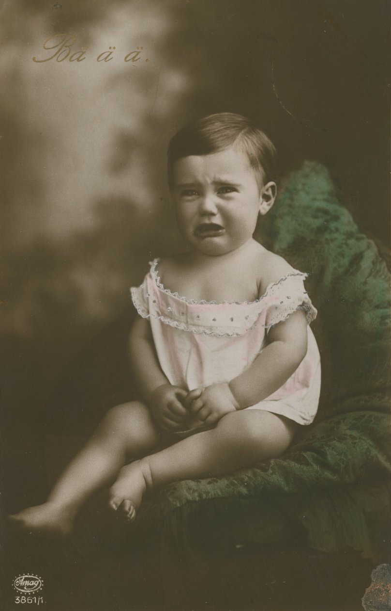 Postal de un niño llorando, enviada en 1913 (foto coloreada a mano) de German Photographer