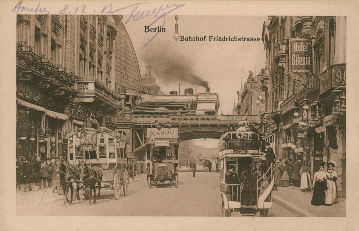 Tarjeta postal de la estación de ferrocarril de Friedrichstrasse, Berlín, enviada en 1913 (fotografía en blanco y negro) de German Photographer