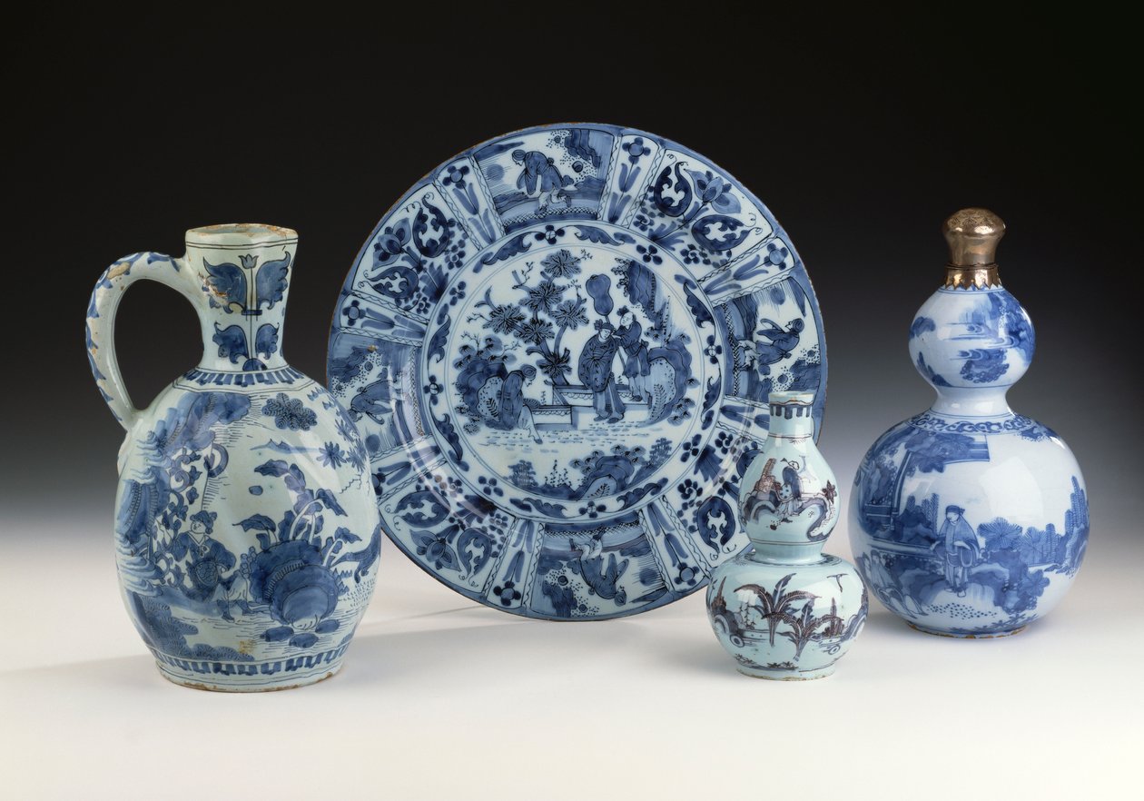 Una selección de cerámicas azules y blancas de Frankfurt en estilo chino, c.1700 de German School