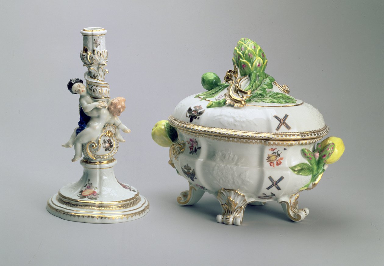 Candelabro y cuenco cubierto del Servicio de San Andrés, Meissen, 1744-5 de German School