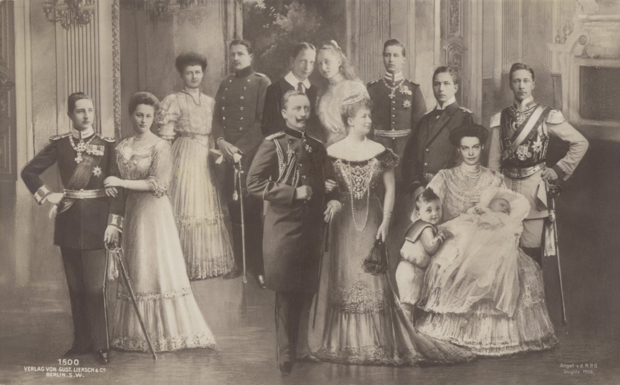 El Kaiser Guillermo II de Alemania y su familia de German School