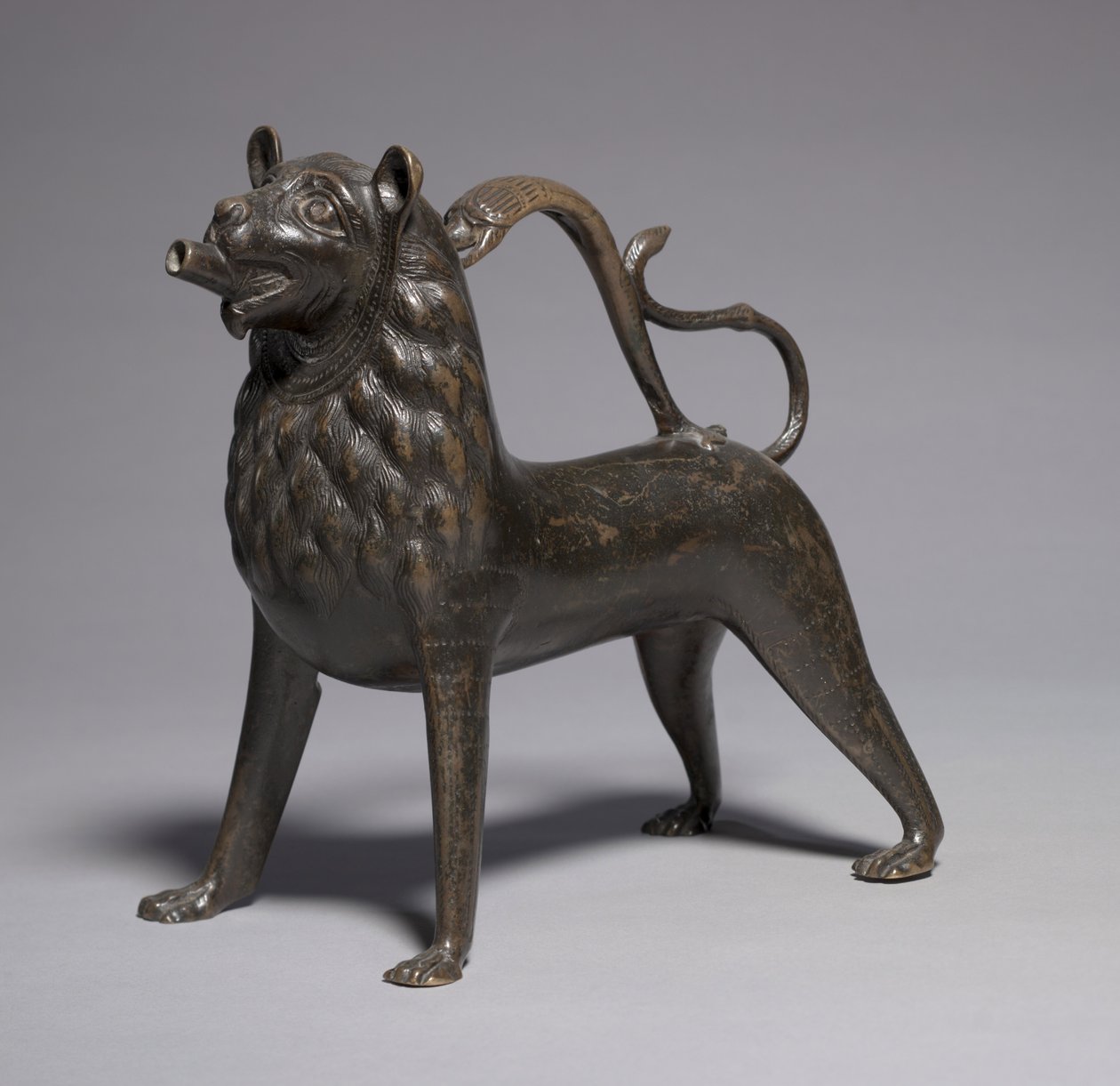 Aquamanile de león, 1200-50 de German School