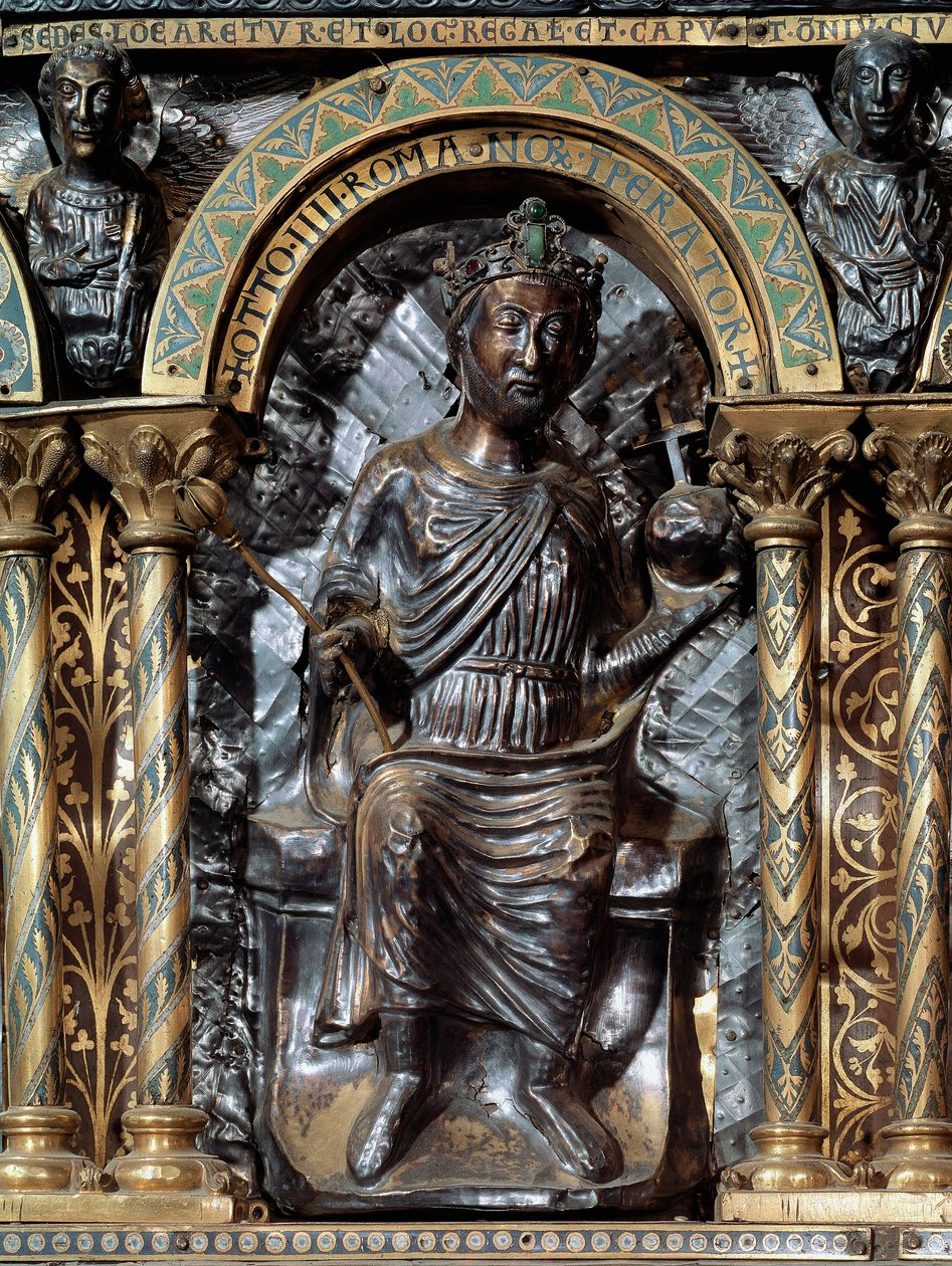 Sarcófago de Carlomagno (742-814). Representación del Emperador Otón IV de Brunswick (v. 1175-1218). 1165-1215. Alemania. Capilla Palatina de la catedral de Aquisgrán. de German School