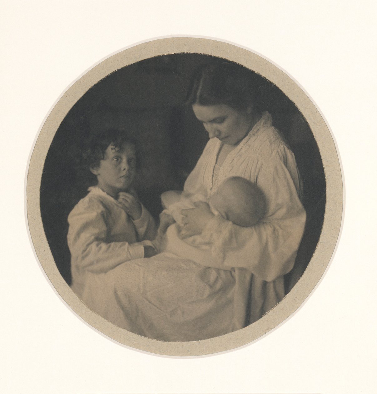 Nancy, Paul (a los 3 años y medio) y Claire (a los 5 meses) de Gertrude Käsebier