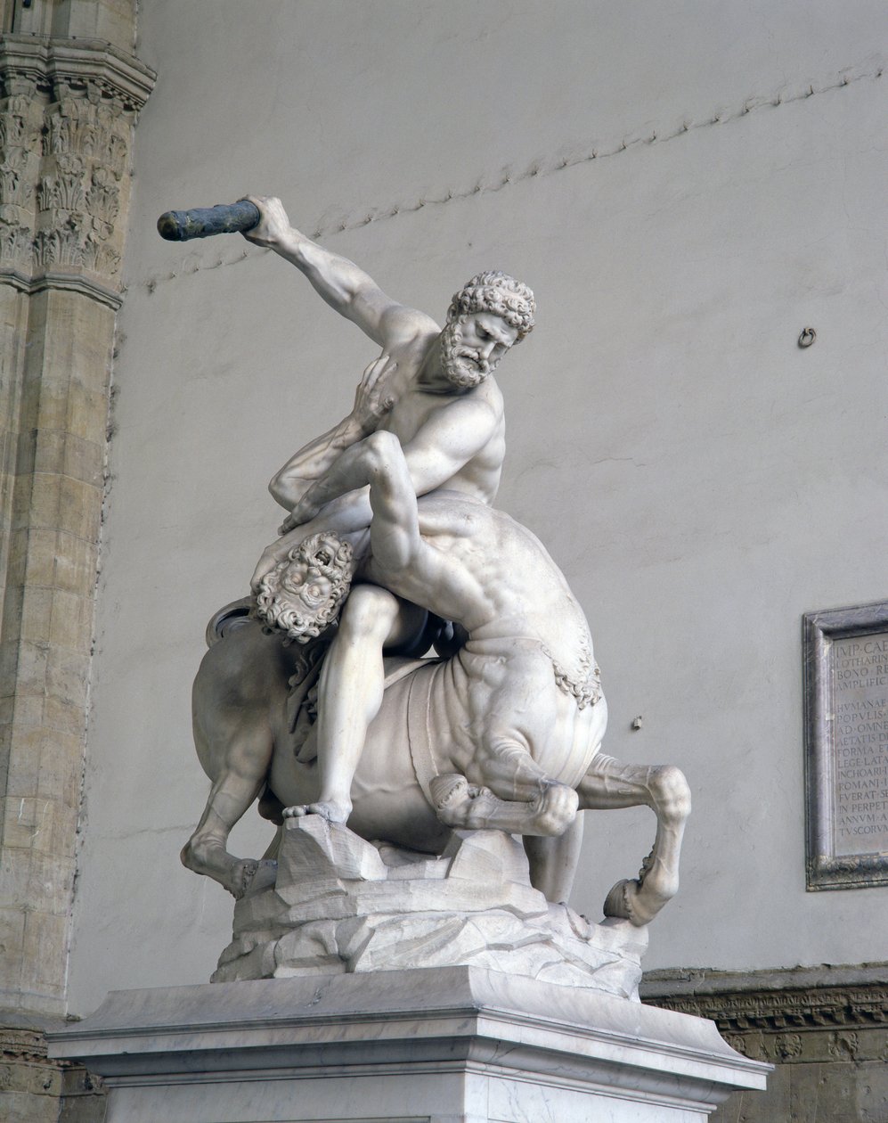 Hércules matando al centauro (mármol) de Giambologna