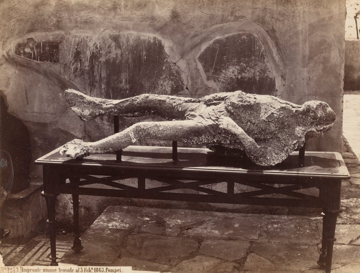 Huellas humanas, Pompeya [Elenco humano, Pompeya] de Giorgio Sommer