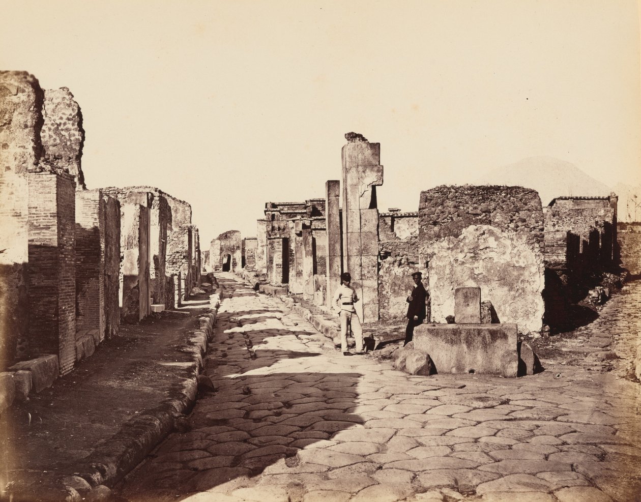 Strada di Sallustio, Pompei (Calle de Sallustio, Pompeya),c. 1870 (foto) de Giorgio Sommer