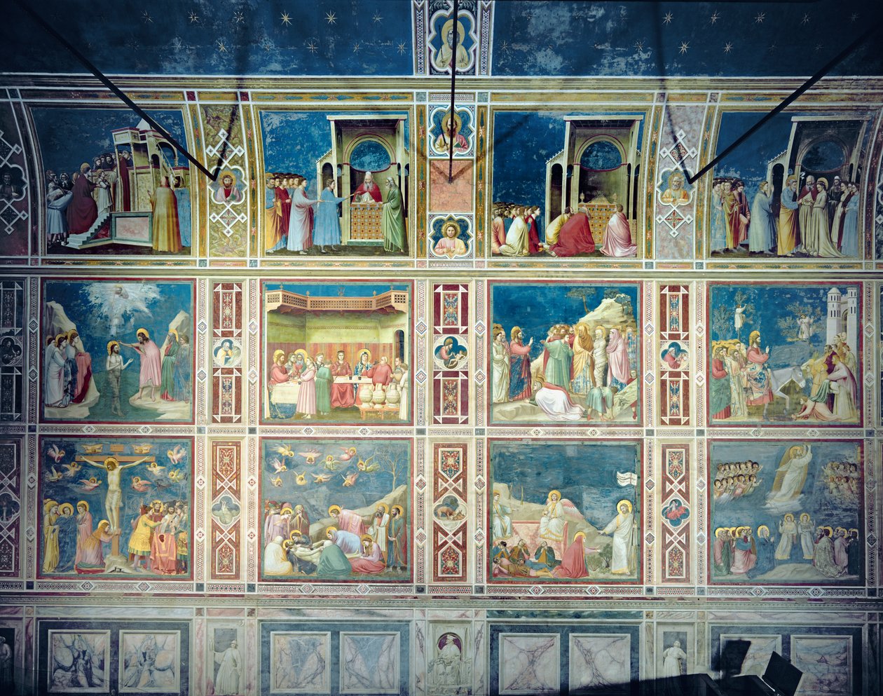 Vista de la pared norte que representa escenas de la Vida de la Virgen y la Vida de Cristo, c.1305 de Giotto di Bondone