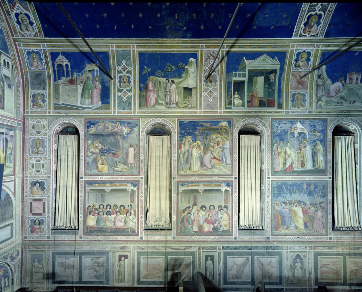 Vista de la pared sur que representa escenas de la vida de Joaquín y Ana y la vida de Cristo, c.1305 de Giotto di Bondone