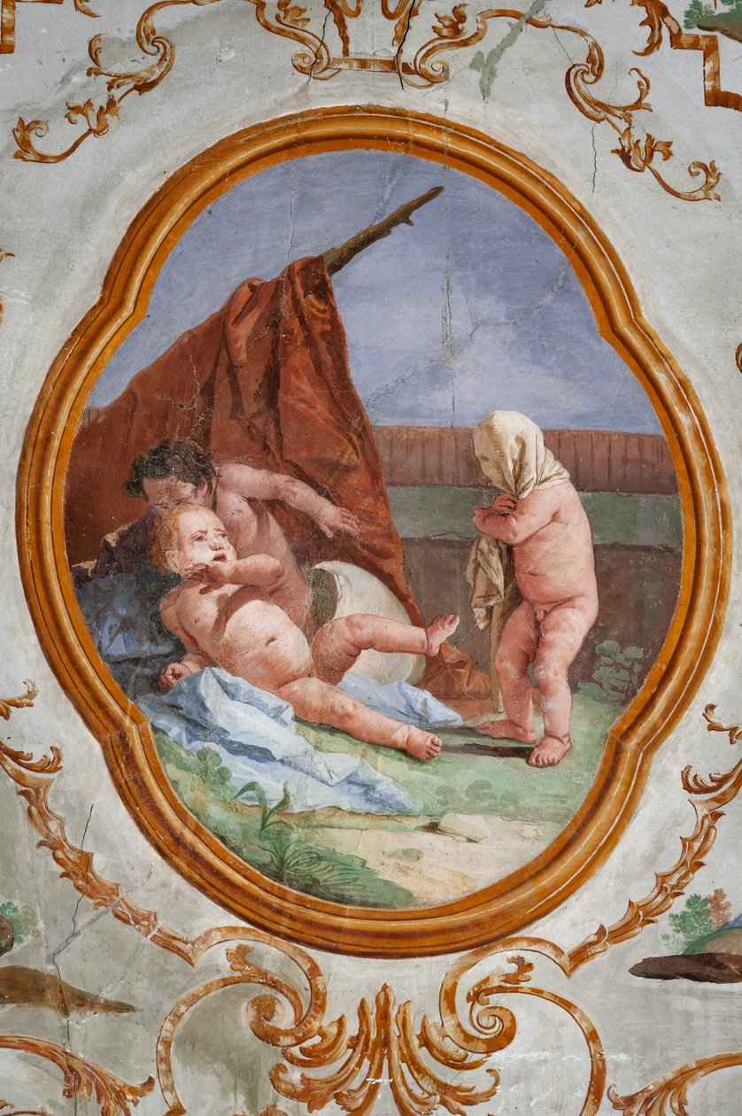 Alojamientos para invitados, la Sala de los Putti, medallón con putti: "El disfraz" de Giovanni Battista Tiepolo