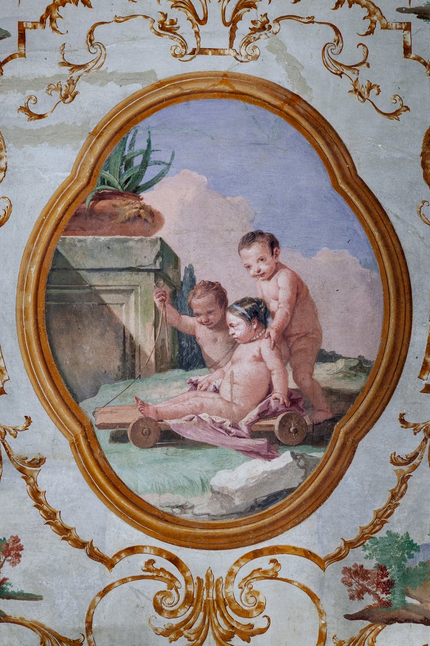 Alojamientos para invitados, la habitación de los putti, medallón con putti: "Tres putti y un carro" de Giovanni Battista Tiepolo