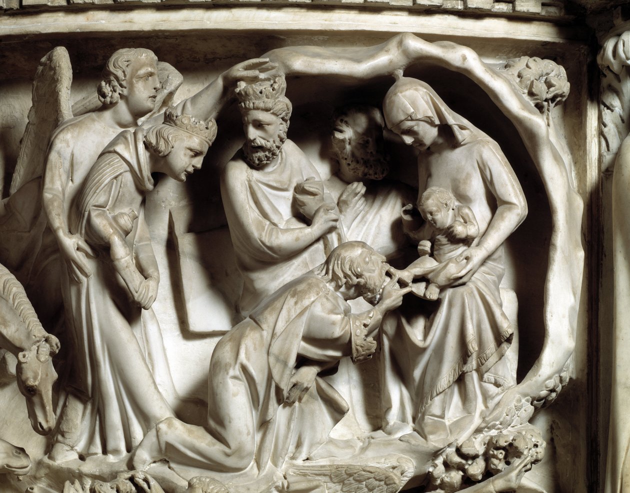 (detalle) de los relieves de la Silla realizada por Giovanni Pisano: la adoración de los magos de Giovanni Pisano