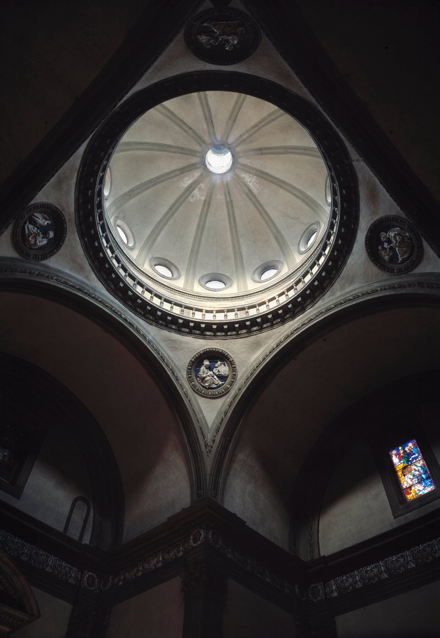 Vista interior de la iglesia de Giuliano Giamberti da Sangallo