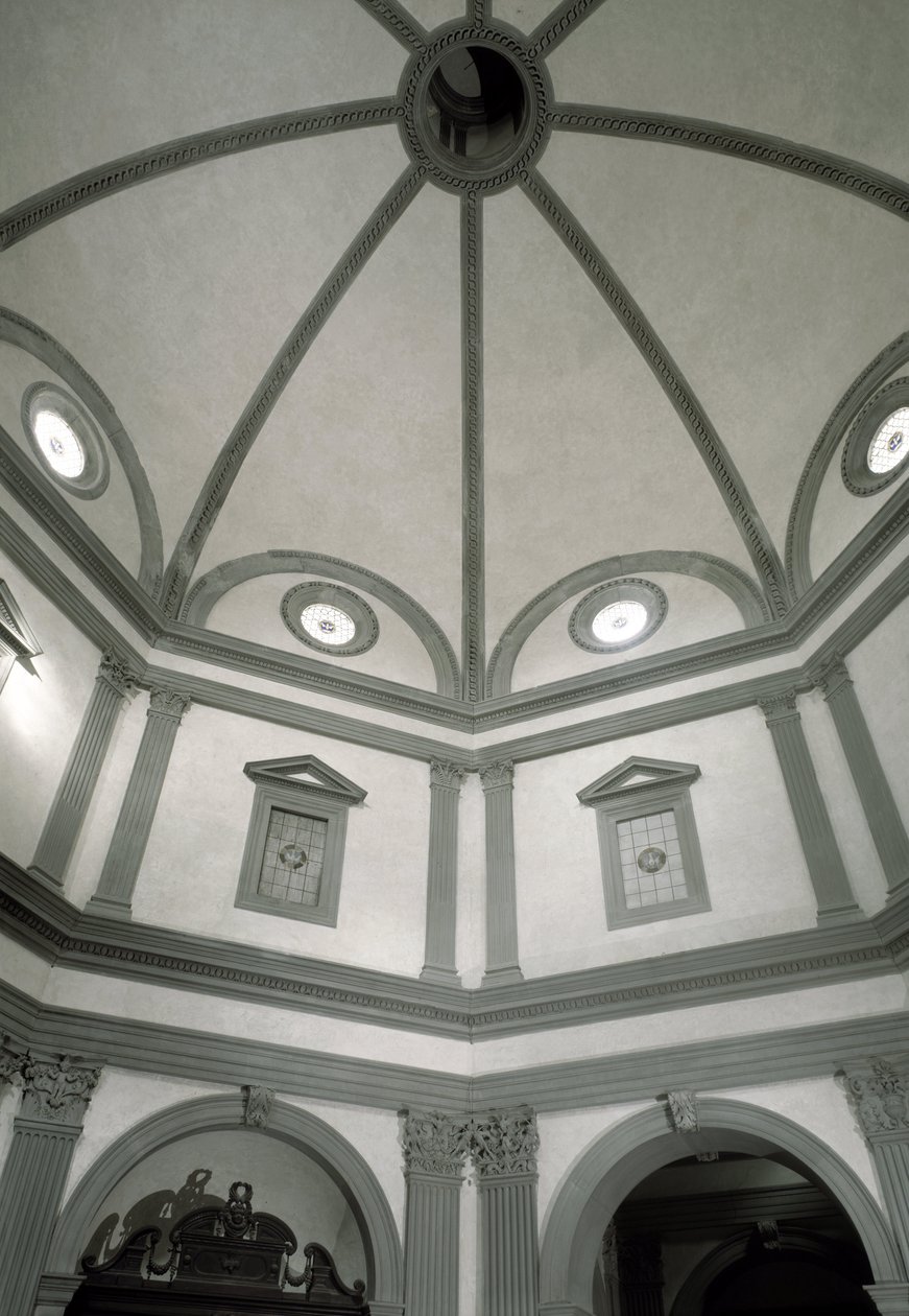 Vista de la sacristía octogonal construida según un proyecto de Giuliano da Sangallo (1445-1516) de Giuliano Giamberti da Sangallo