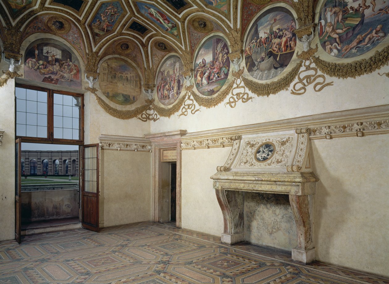 Vista de la Camera dei Venti, mostrando la chimenea de estuco y el friso con medallones del zodiaco arriba, 1528 de Giulio Romano