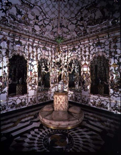 Esquina del Salón Chino ejecutado enteramente en porcelana, 1769 de Giuseppe Gricci