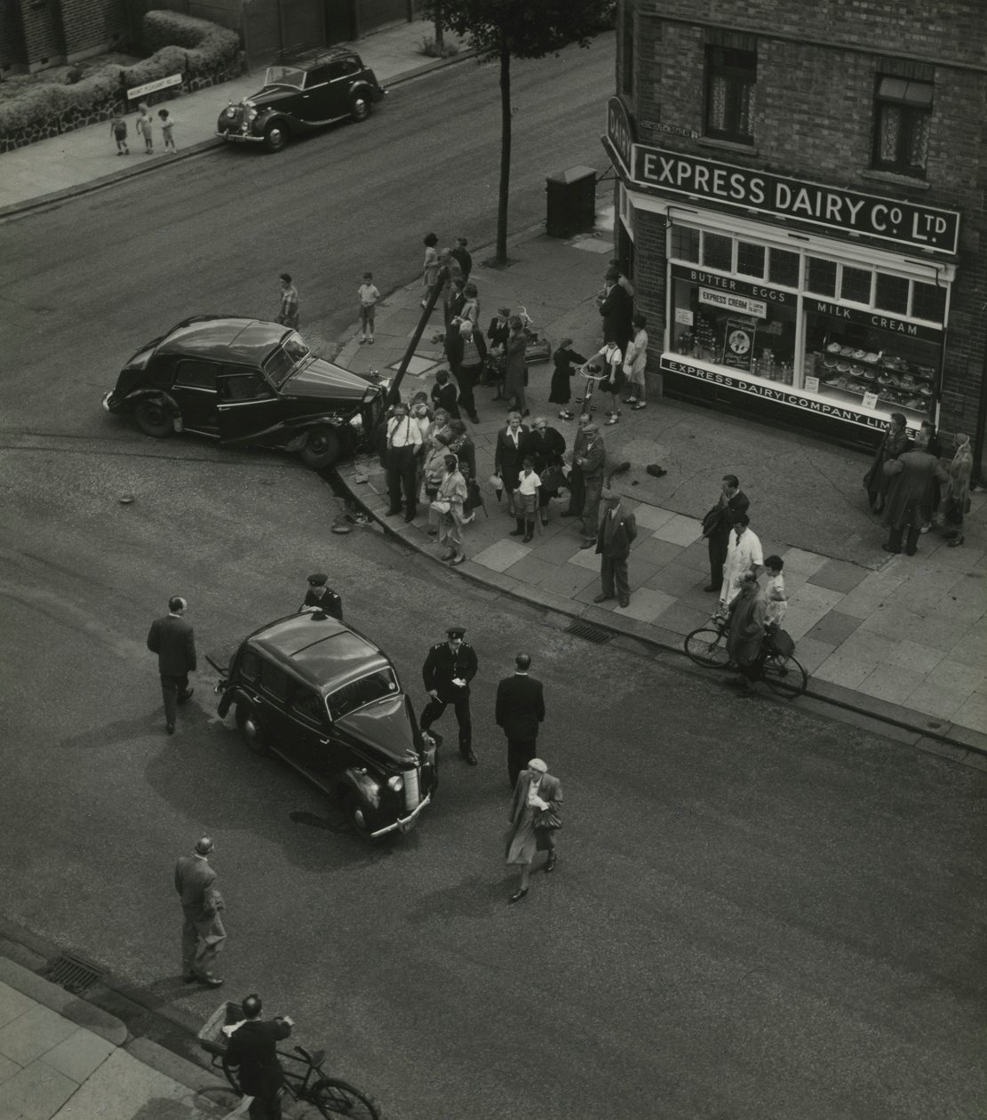 Escena callejera en Sidmouth Road North London de Godfrey Macdominic