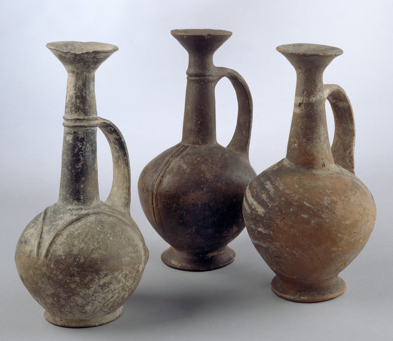 Tres jarras de Israel, Chipre y Egipto, segunda mitad del segundo milenio a.C. de Greek