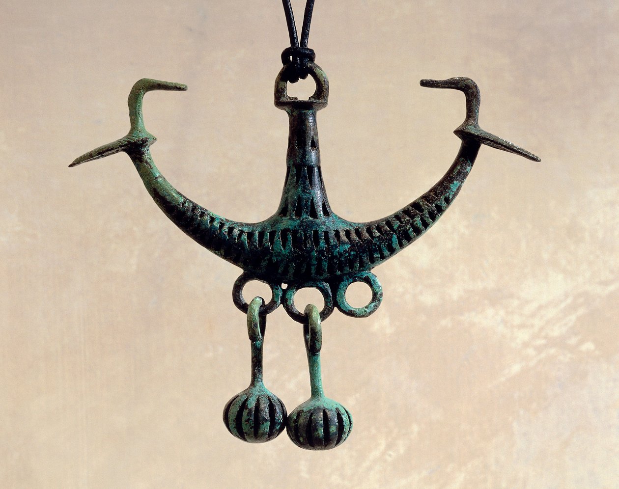 Colgante en forma de ancla, joyería en bronce, de Axioupolis, Grecia, Civilización Griega, siglo VIII-VII a.C. de Greek