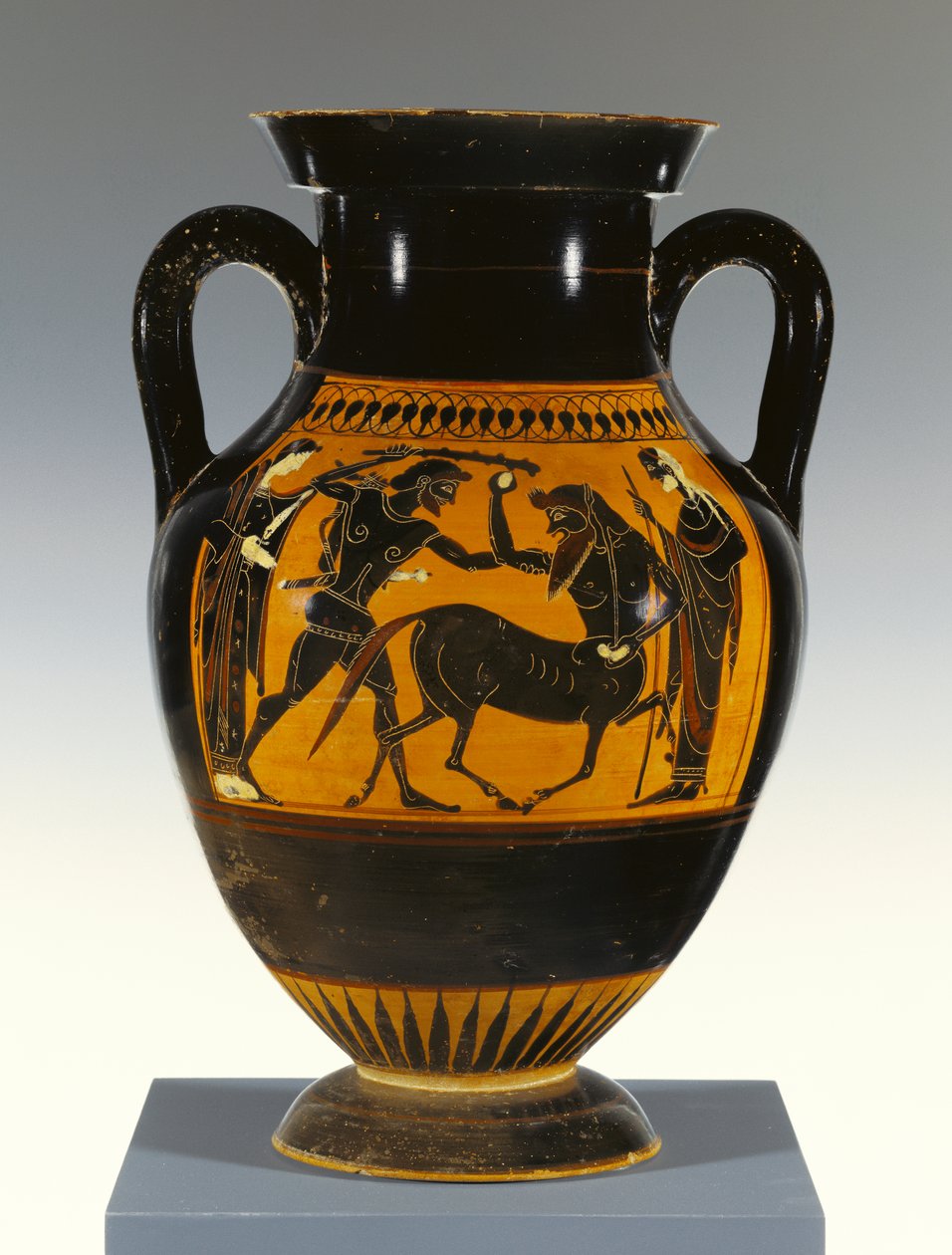 Ánfora ática de figuras negras tipo B con Heracles atacando al centauro, 530-20 a.C. (terracota) de Greek