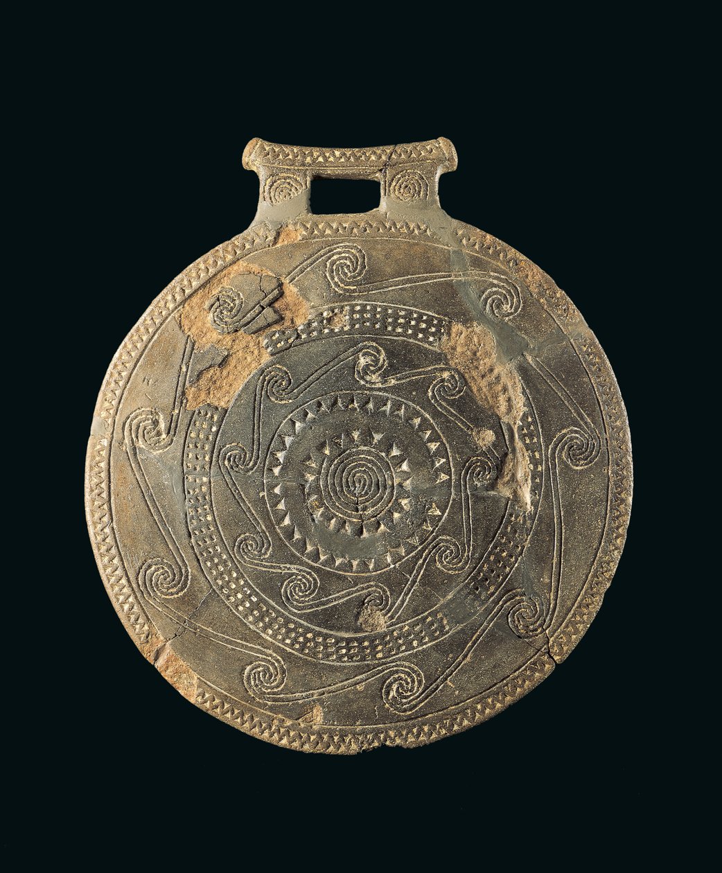 Vasija tipo sartén con espirales y triángulos, de Eubea (Evvoia) Período Cicládico Temprano I-II, Fase Kampos (2800-2700 a.C.) de Greek