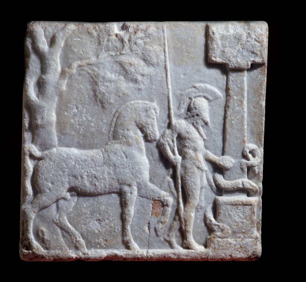 Estela de mármol decorada con un jinete y su caballo de Greek
