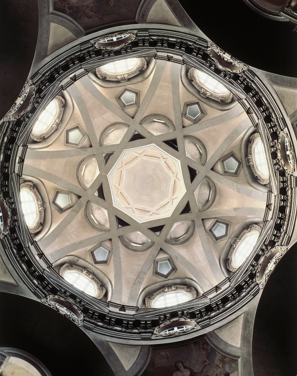 La cúpula de la Chiesa di San Lorenzo dei Teatini, Turín de Guarino Guarini
