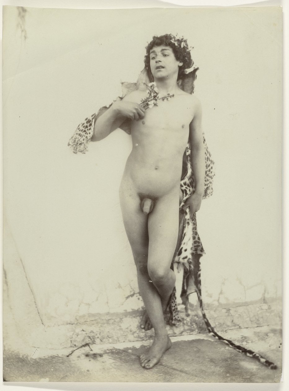 Chico desnudo con piel de leopardo de Guglielmo von Plüschow