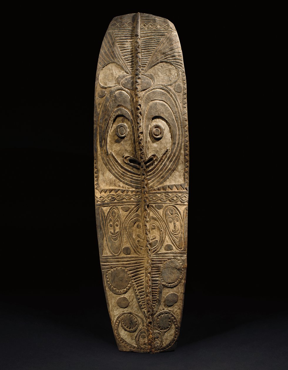Escudo ovalado de East Sepik, Wogamusin o Río April de Guinean New