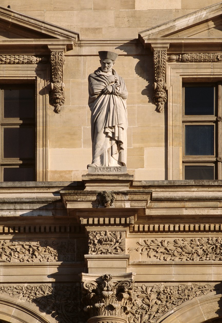 Fachada, patio de Napoleón, escultura de François Rabelais de Hector M. and Visconti, Louis Lefuel