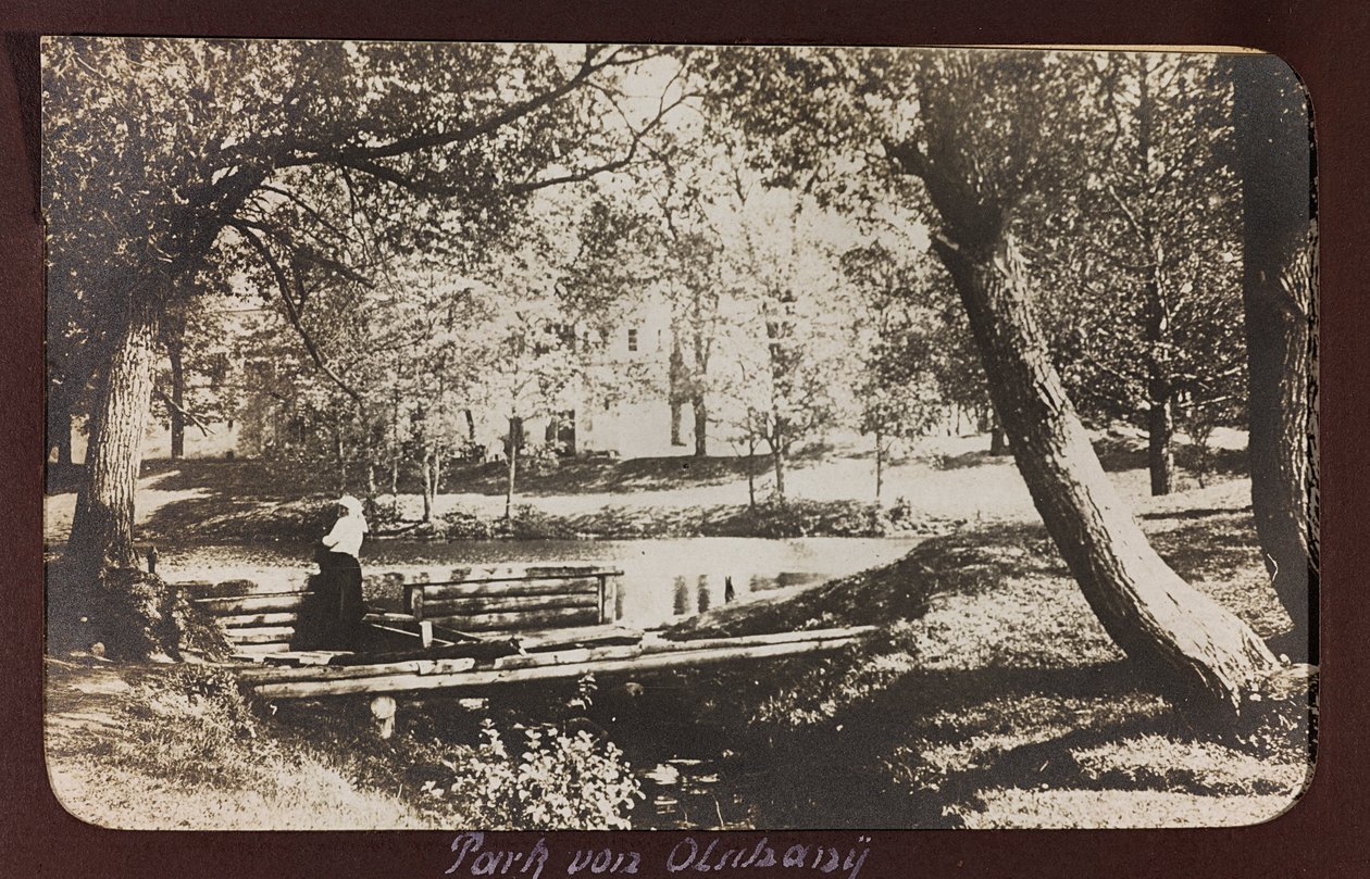 Primera Guerra Mundial: Ucrania en los años 1914-1916 durante la invasión del ejército alemán. Un parque de Heldenfriedhof Dsessentniki (attr. to)